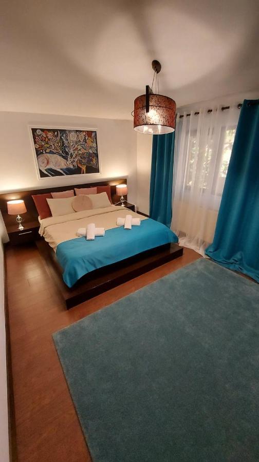 Hotel Ambiennt à Bucarest Extérieur photo