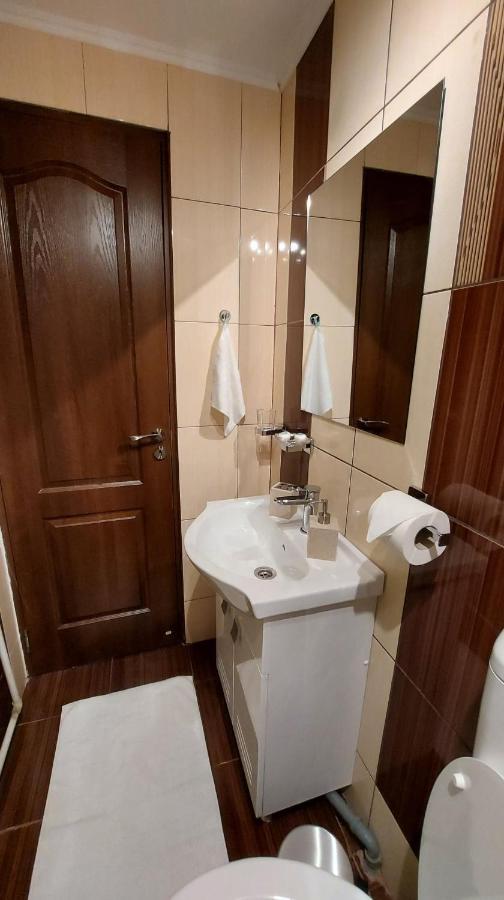 Hotel Ambiennt à Bucarest Extérieur photo